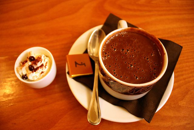 Image result for bruxelles marché de nôel chocolat chaud