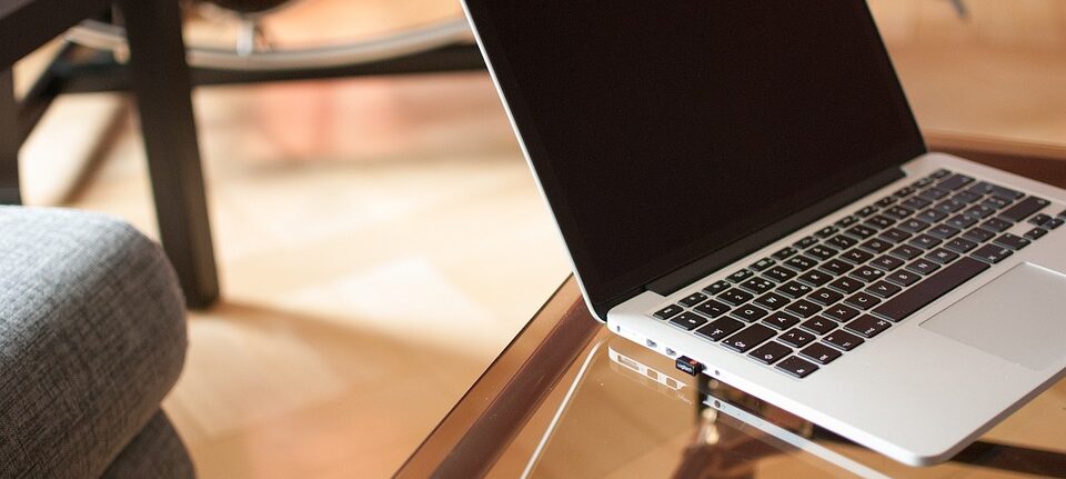 sécurité quand tu surfes en ligne