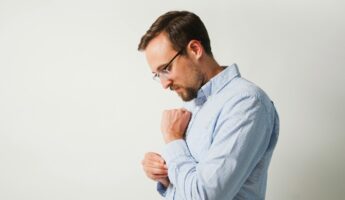 S'habiller à Bruxelles - Modèle en chemise